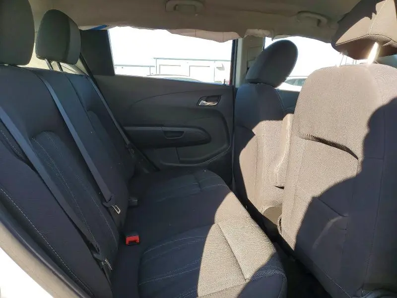 2016 CHEVROLET SONIC LT  