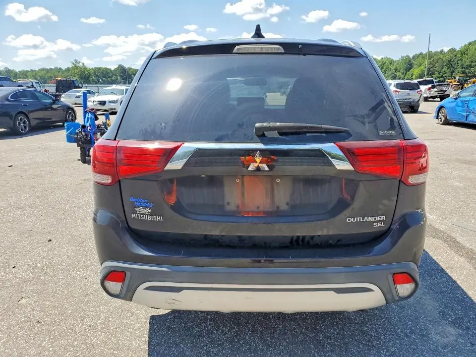 2019 MITSUBISHI OUTLANDER SE  