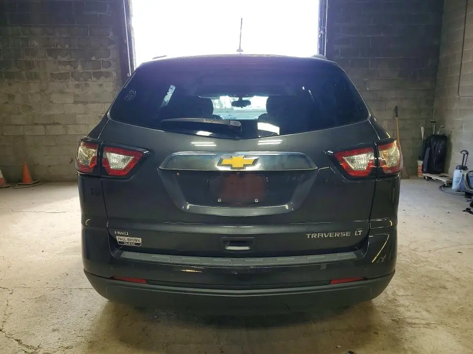 2015 CHEVROLET TRAVERSE LT  