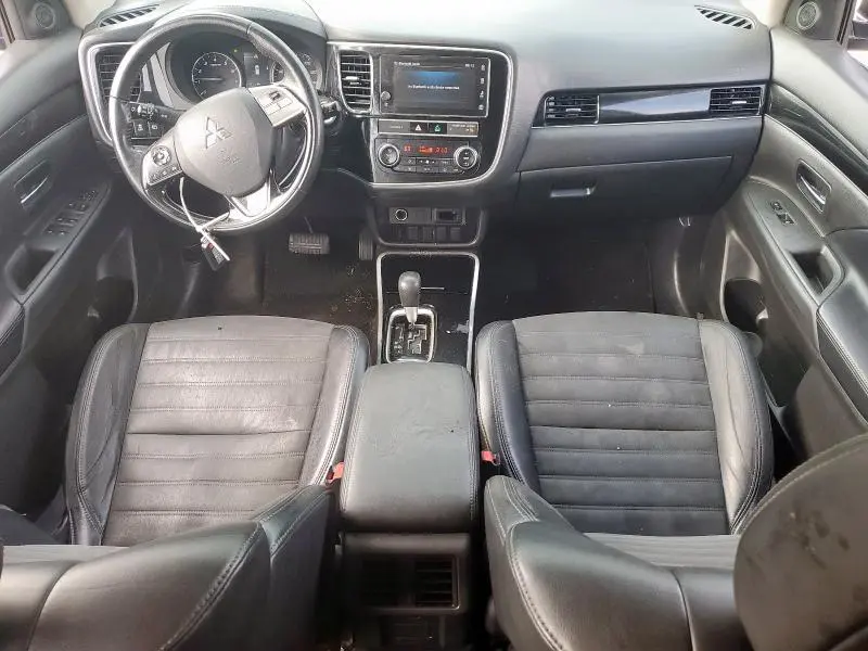 2019 MITSUBISHI OUTLANDER SE  
