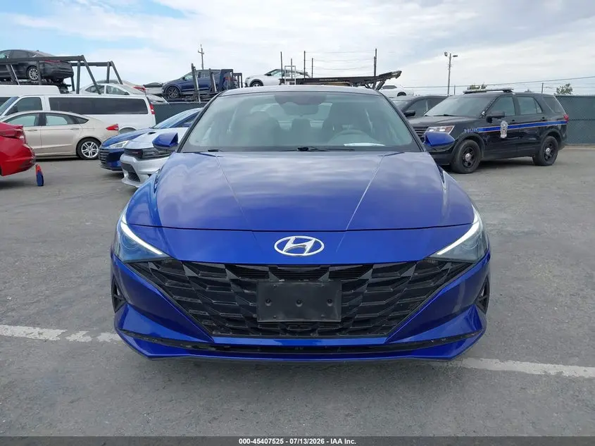 2021 HYUNDAI ELANTRA SE