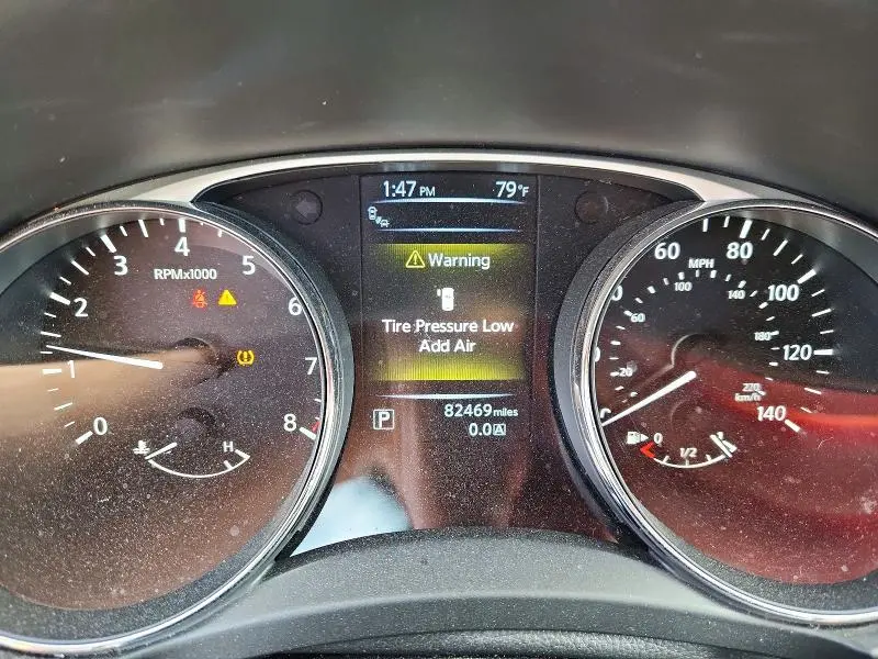 2015 NISSAN ROGUE SV  