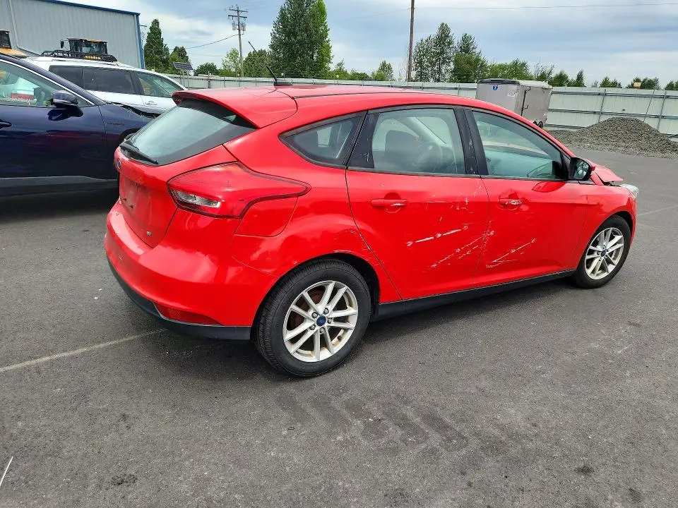 2015 FORD FOCUS SE  