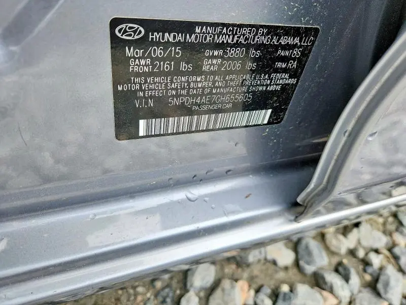 2016 HYUNDAI ELANTRA SE  