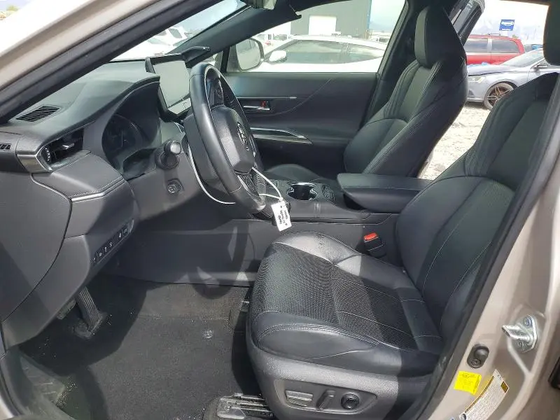 2021 TOYOTA VENZA LIMITED  