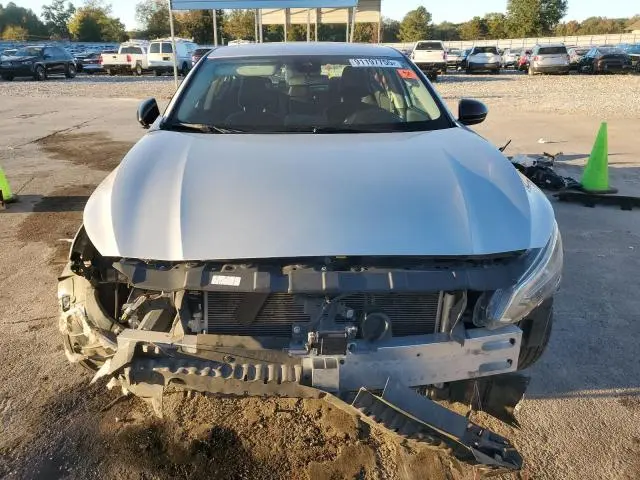 2021 NISSAN ALTIMA SR  