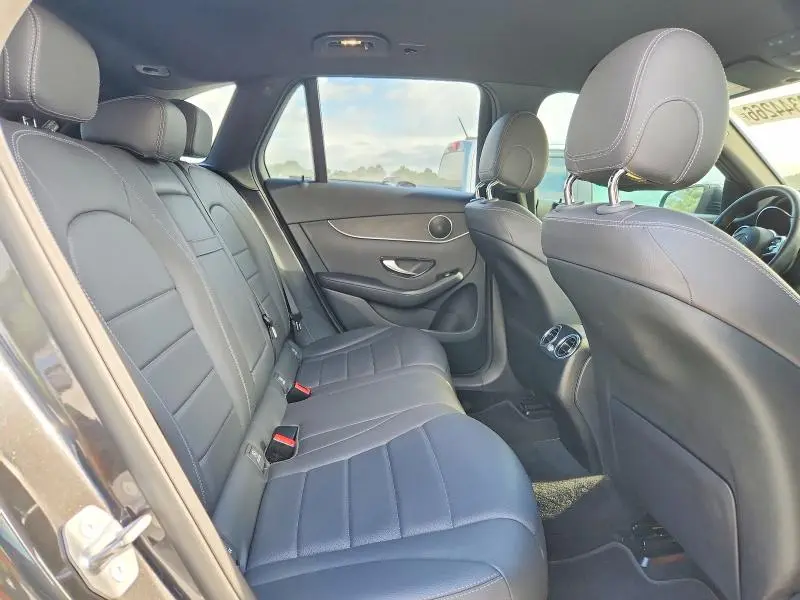 2020 MERCEDES-BENZ GLC 300  