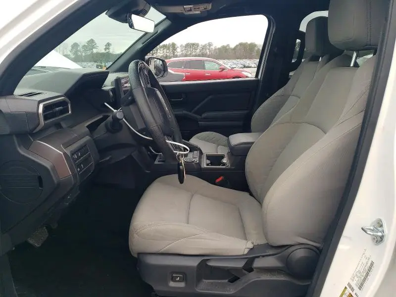 2024 TOYOTA TACOMA SR5  