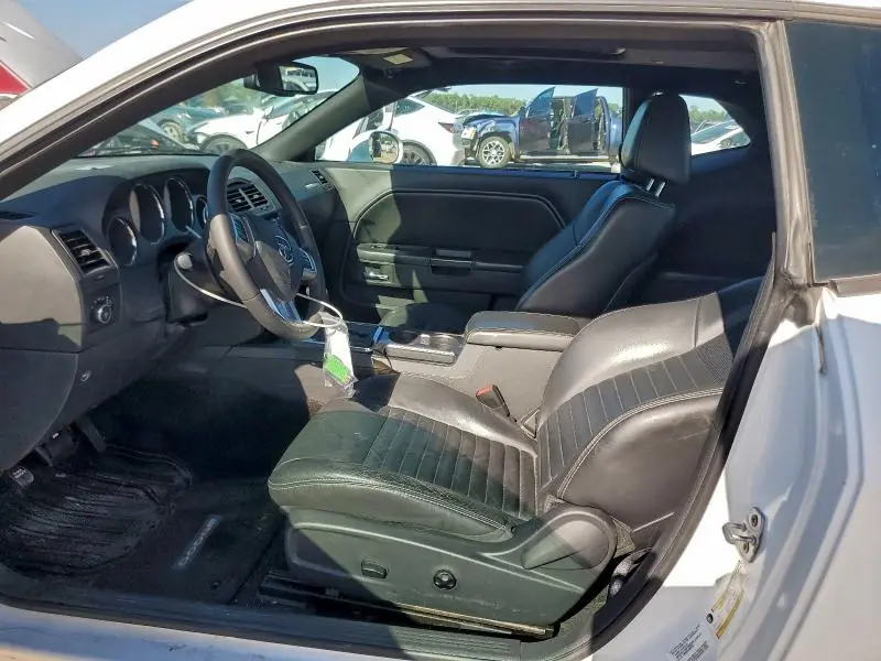 2014 DODGE CHALLENGER SXT  