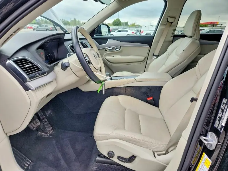 2024 VOLVO XC90 CORE  