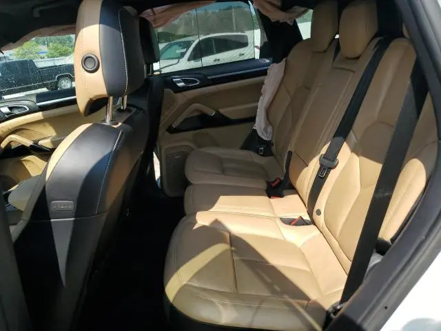 2018 PORSCHE CAYENNE   