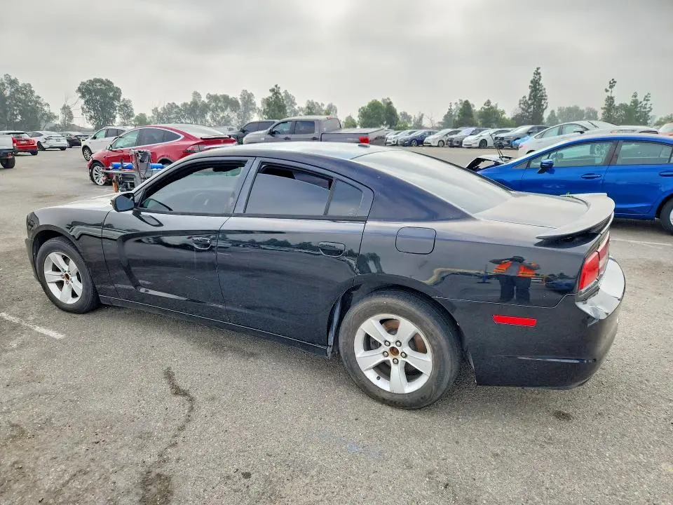 2014 DODGE CHARGER SE  