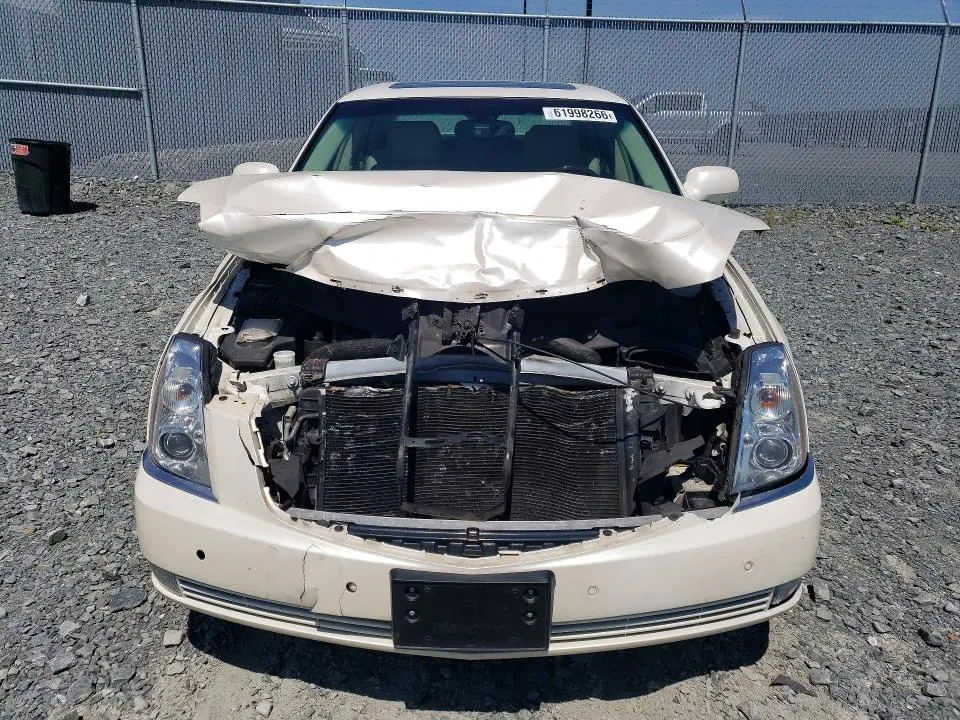 2011 CADILLAC DTS PREMIUM COLLECTION  