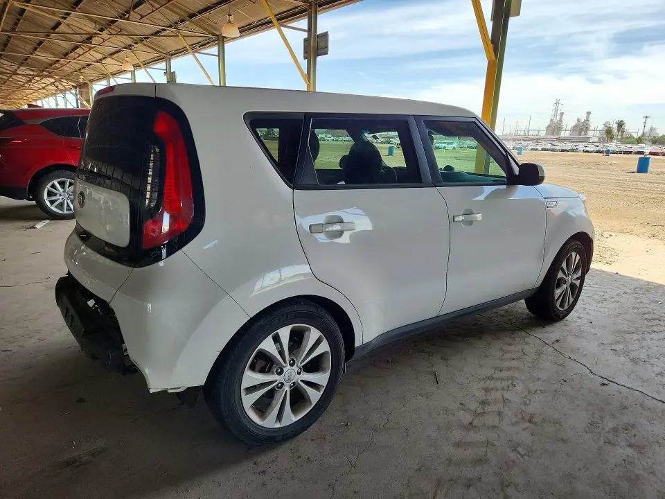 2015 KIA SOUL +  