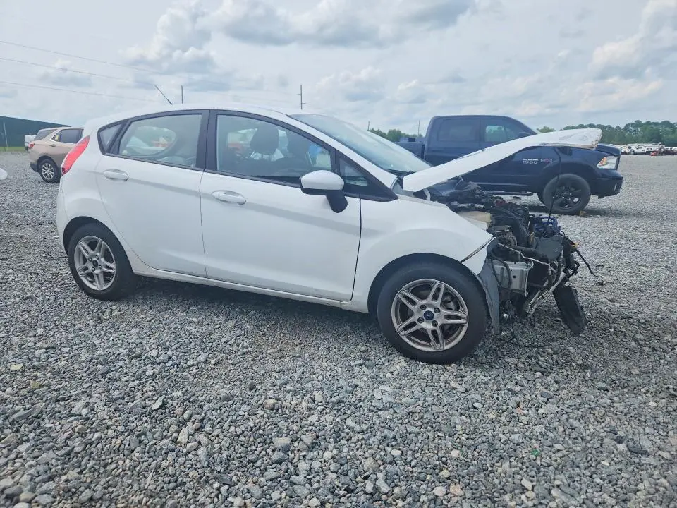 2018 FORD FIESTA SE  