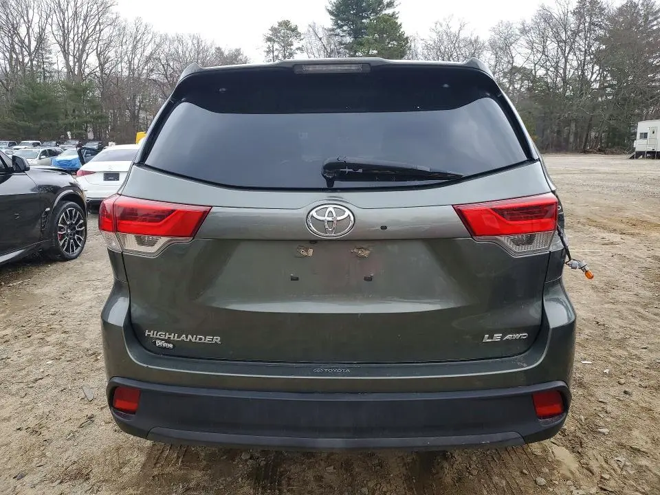 2018 TOYOTA HIGHLANDER LE PLUS  