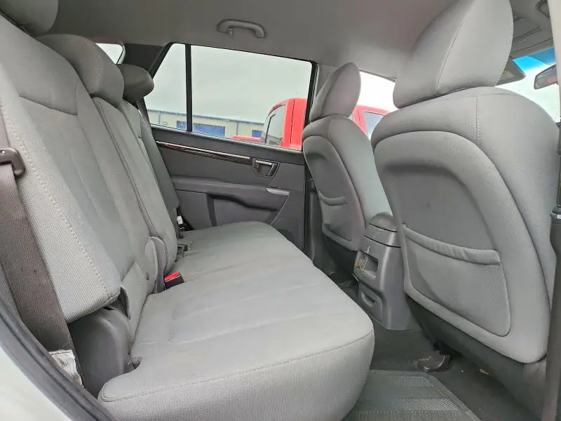 2010 HYUNDAI SANTA FE GLS  