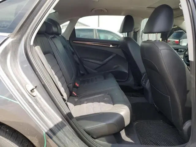 2013 VOLKSWAGEN PASSAT SEL