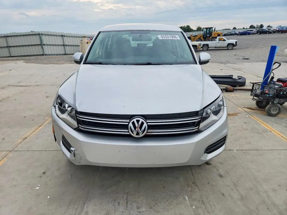 2013 VOLKSWAGEN TIGUAN S  