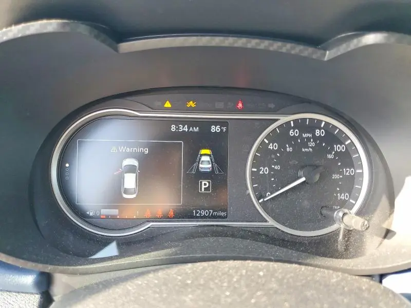 2024 NISSAN VERSA SV  