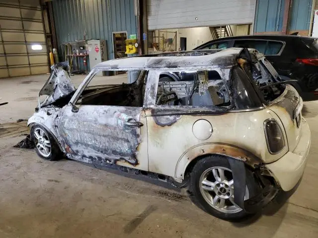 2013 MINI COOPER 
