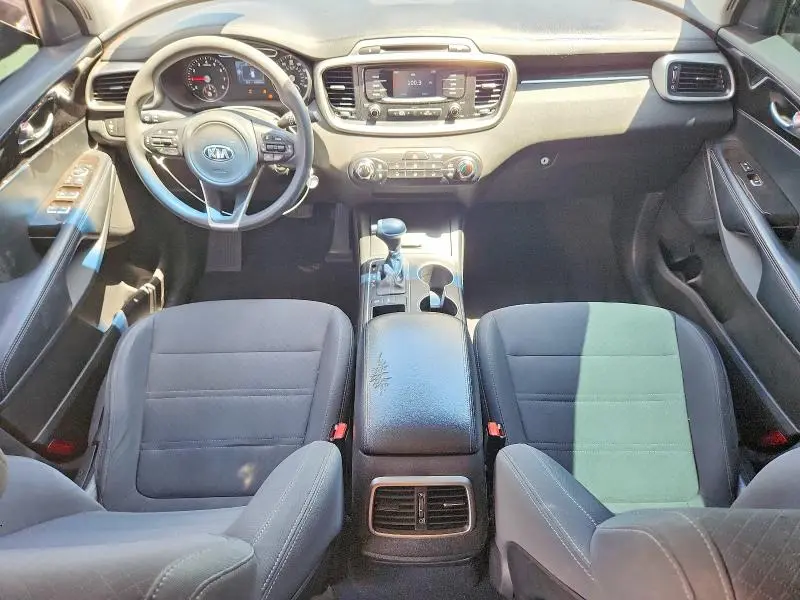 2017 KIA SORENTO   