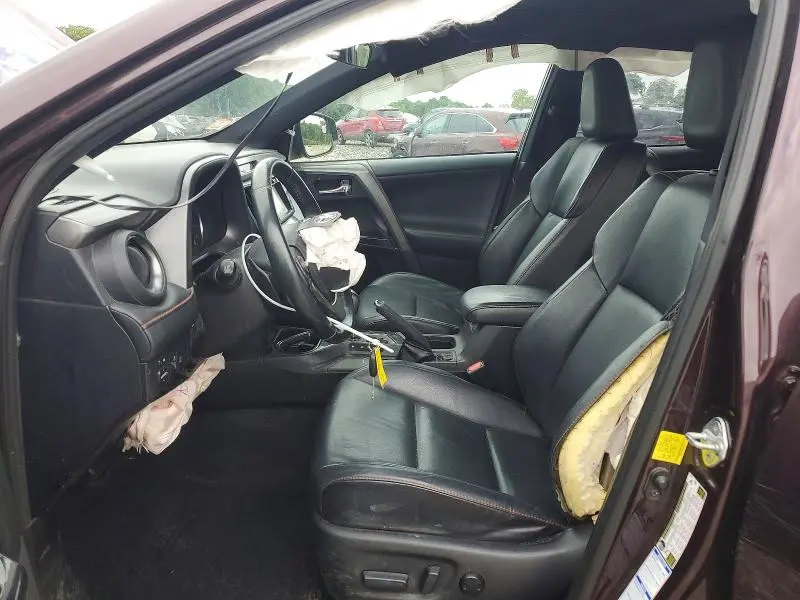 2017 TOYOTA RAV4 SE  