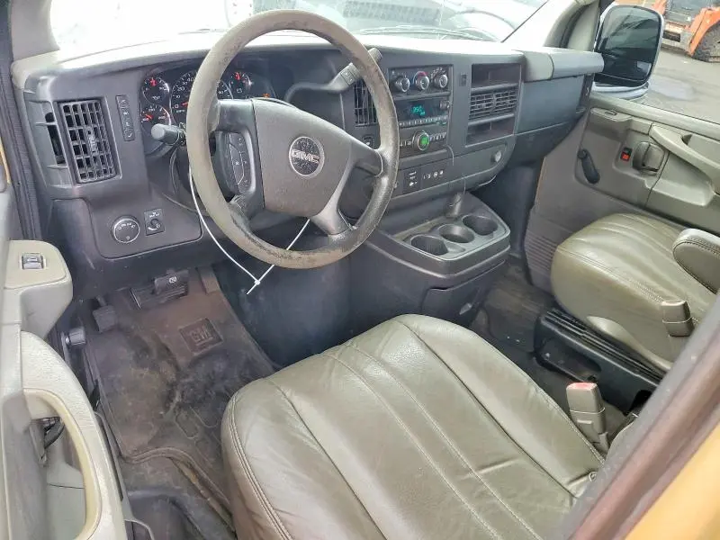 2013 GMC SAVANA G3500 LS  