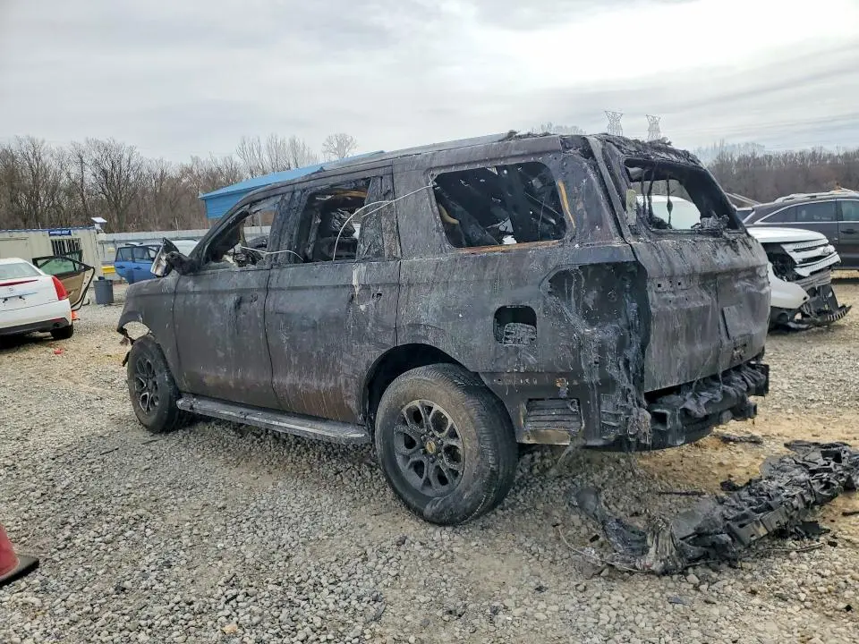 2022 FORD EXPEDITION XLT  