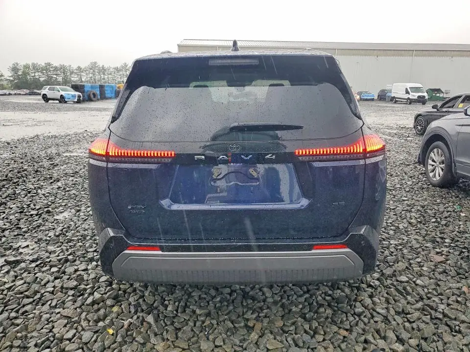 2026 TOYOTA RAV 4 SE  