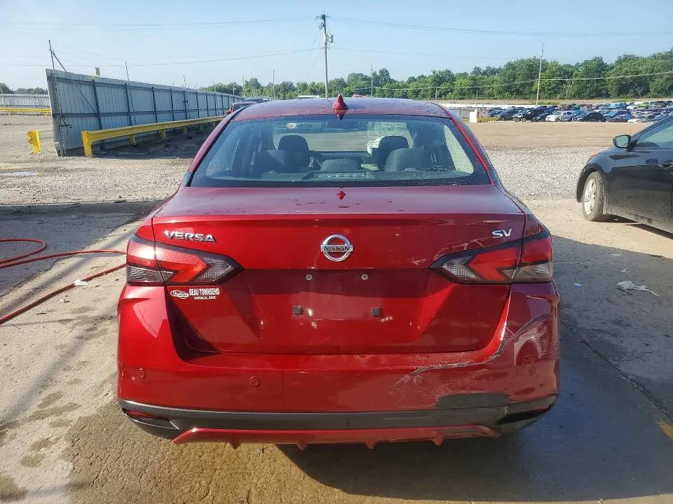 2020 NISSAN VERSA SV  