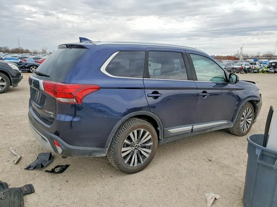 2019 MITSUBISHI OUTLANDER SE  