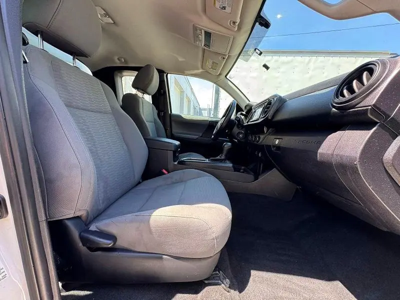 2016 TOYOTA TACOMA SR  