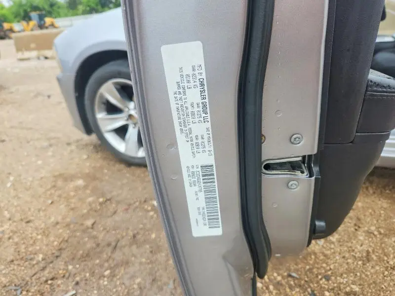 2014 DODGE CHARGER SE  