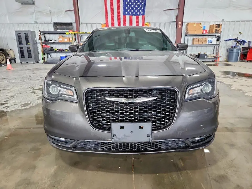 2019 CHRYSLER 300 S  
