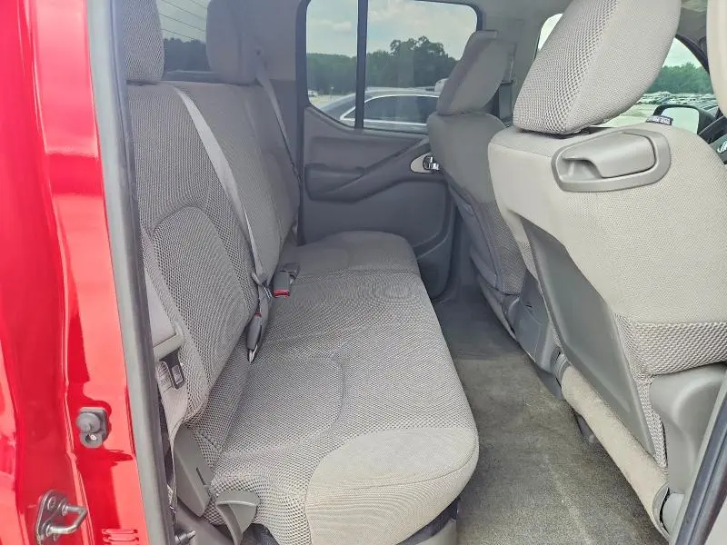 2010 NISSAN FRONTIER   