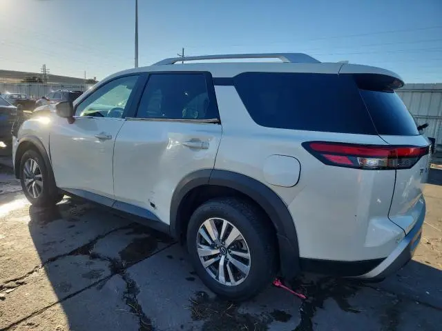 2023 NISSAN PATHFINDER SL  