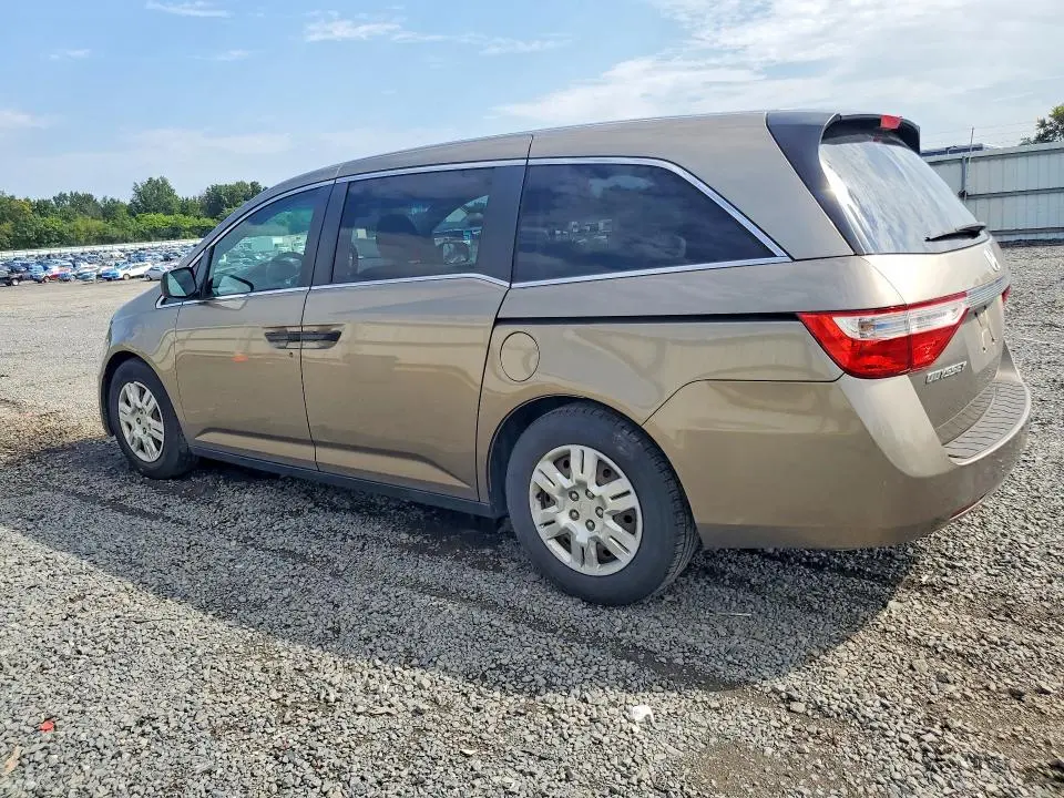 2011 HONDA ODYSSEY LX  