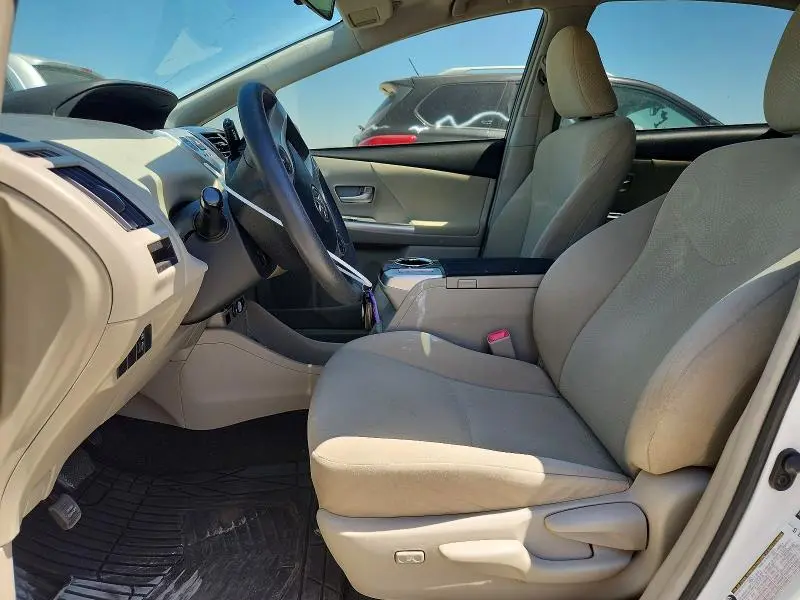 2014 TOYOTA PRIUS V THREE  