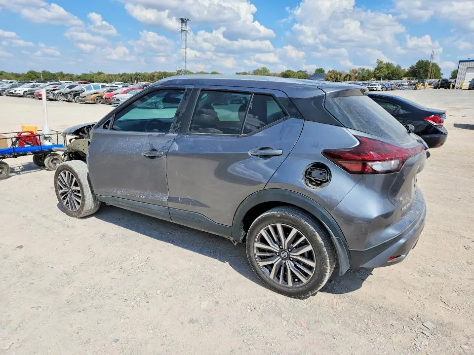 2021 NISSAN KICKS SV  