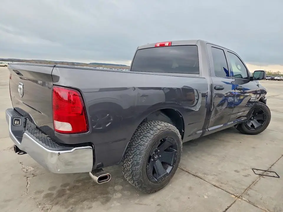 2015 RAM 1500 ST  