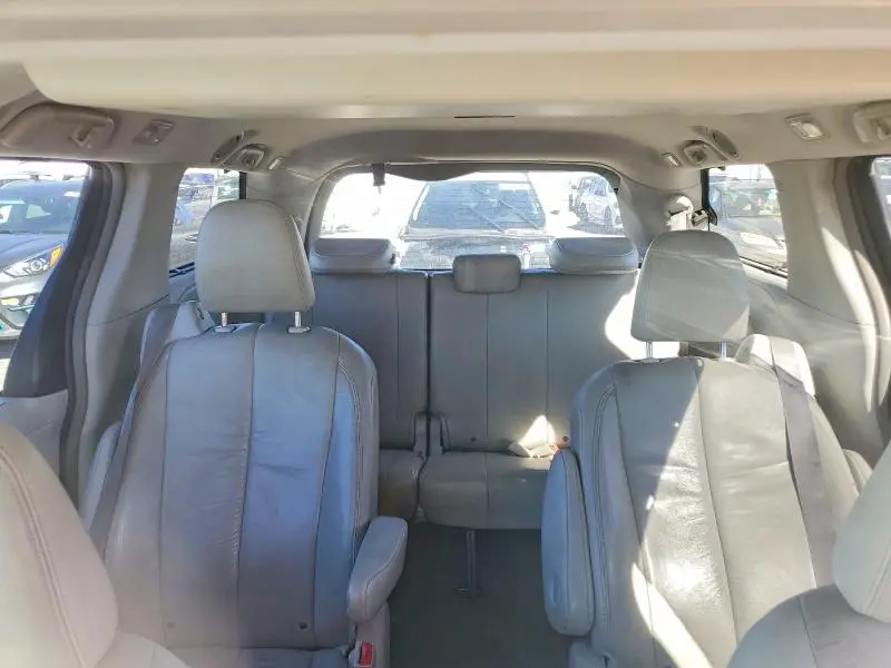 2011 TOYOTA SIENNA XLE 7-PASSENGER  