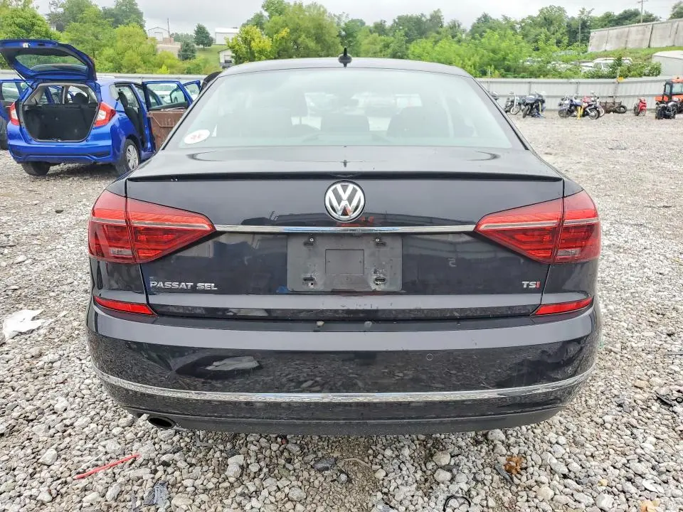 2018 VOLKSWAGEN PASSAT SEL PREMIUM  