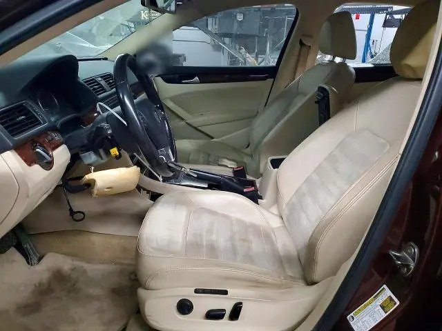 2013 VOLKSWAGEN PASSAT SEL  