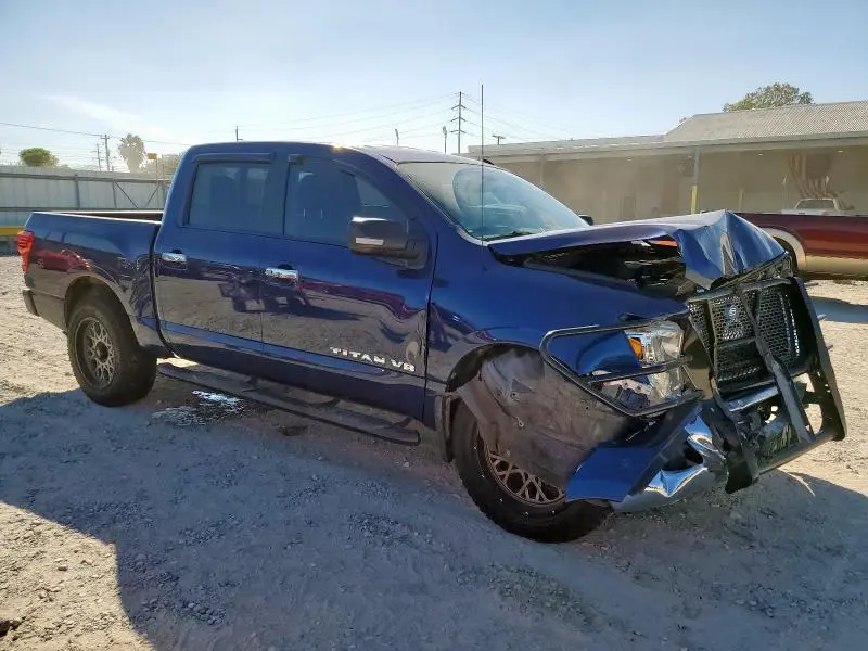2018 NISSAN TITAN SV  