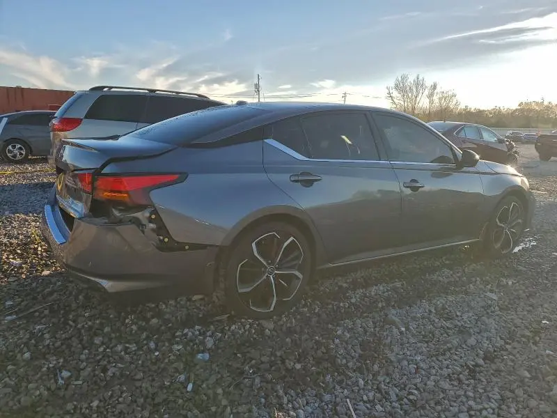 2023 NISSAN ALTIMA SR  