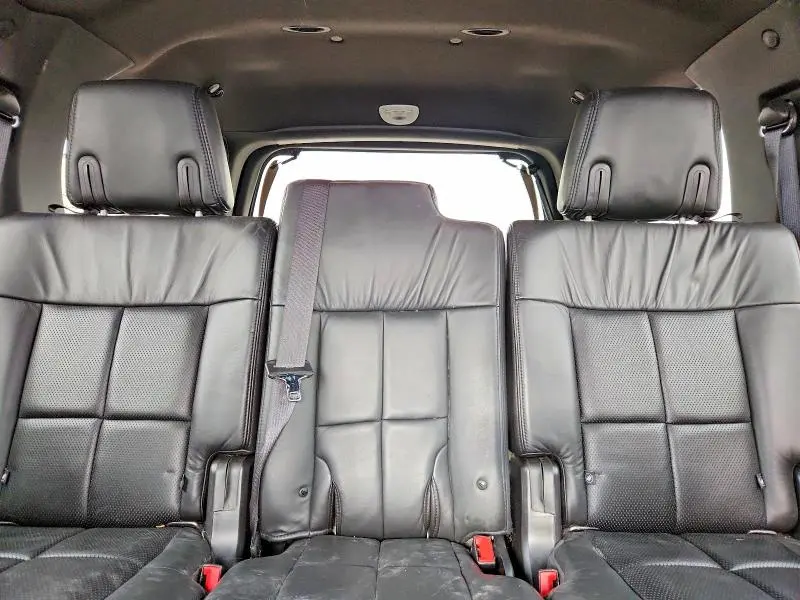 2011 LINCOLN NAVIGATOR   