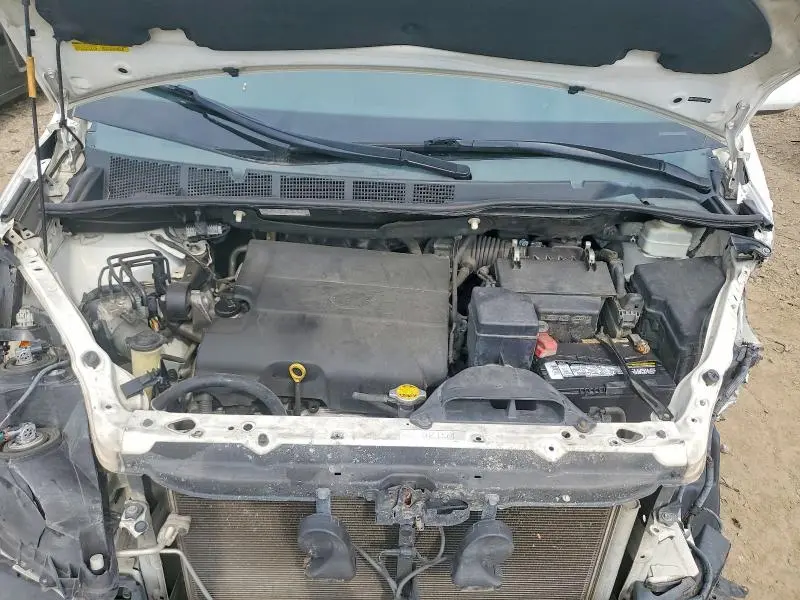 2013 TOYOTA SIENNA XLE 8-PASSENGER  