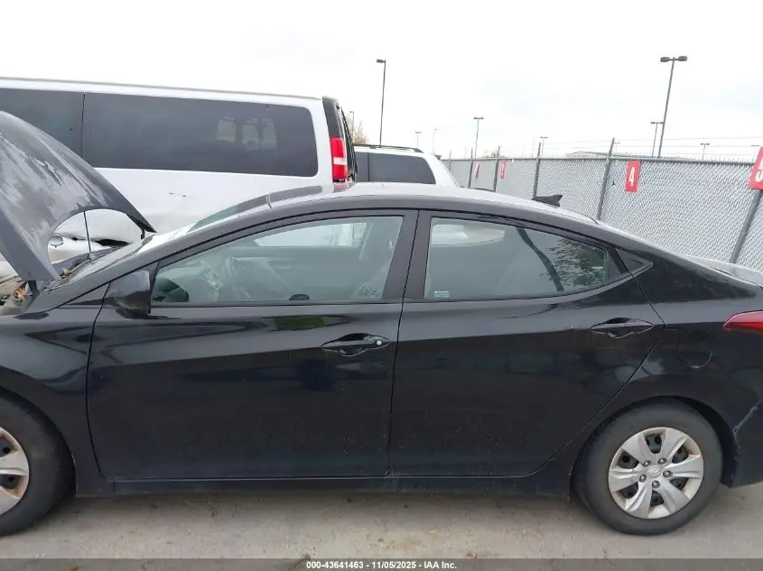 2016 HYUNDAI ELANTRA SE