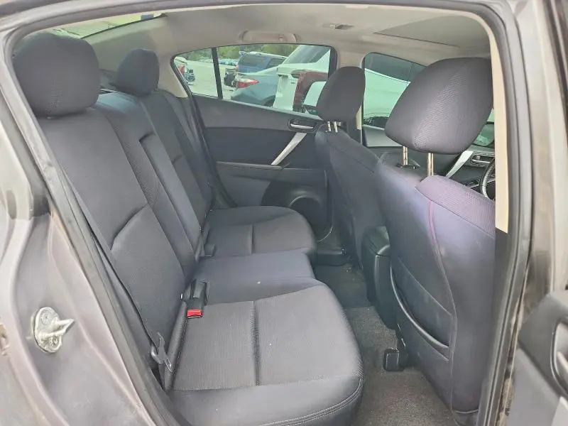 2010 MAZDA 3 S  